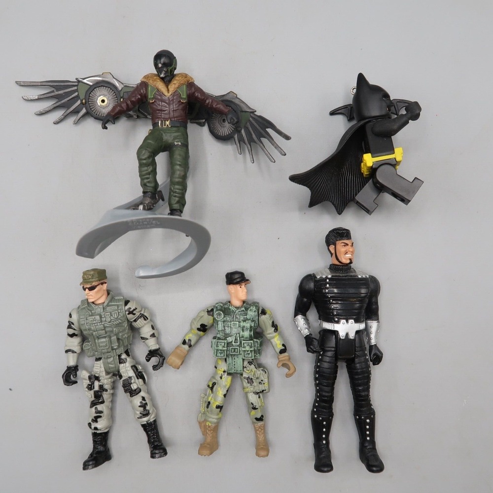 Disney Marvel Comics Vulture Miltary Men Batman Robin Hood Action Figure Toy Lot